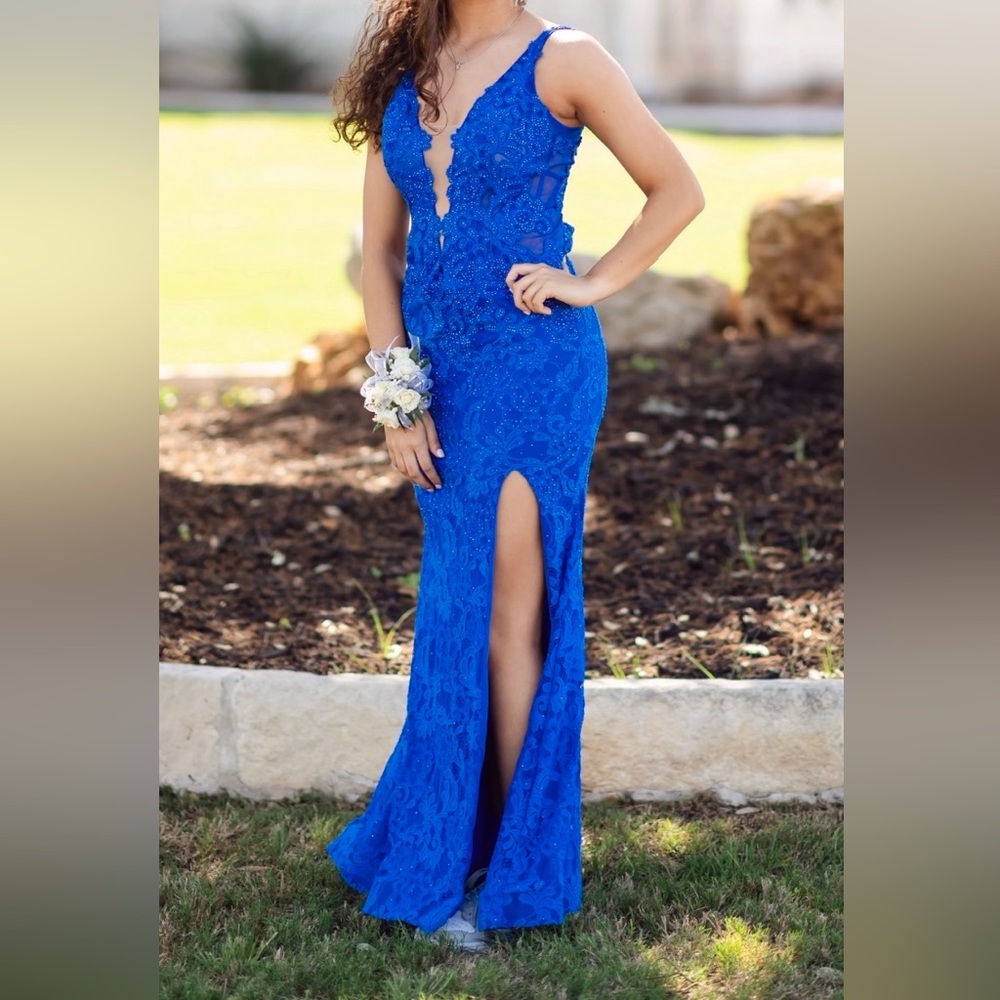 La Femme Size 2 Prom Dress